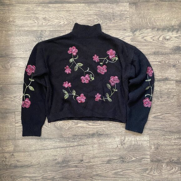 Lucia Floral Embroidered Pull Over Sweater - Picture 4 of 7
